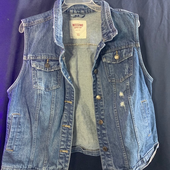 Jean jacket - Picture 1 of 2